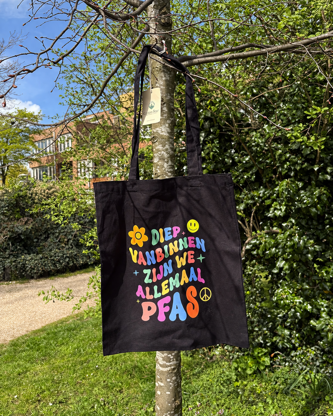 Tote 'Diep van binnen zijn we allemaal PFAS' | PFAS collectie