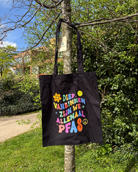 Tote 'Diep van binnen zijn we allemaal PFAS' | PFAS collectie