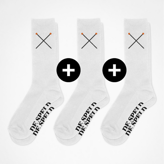 3x Witte Sportsokken met gekruiste Spelden boven en De Speld op de Voet